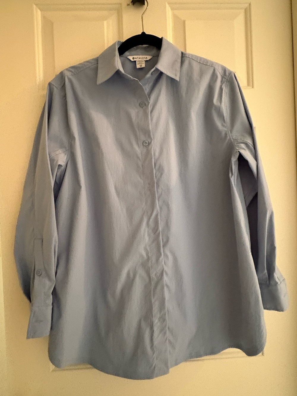 Athleta Light Blue Women's Long-Sleeve Button-Down Shirt